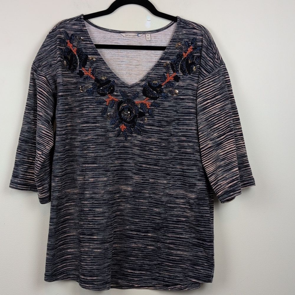Floral Embroidered Sequined Beaded Tunic Soft Surroundings Mangata Top Size M